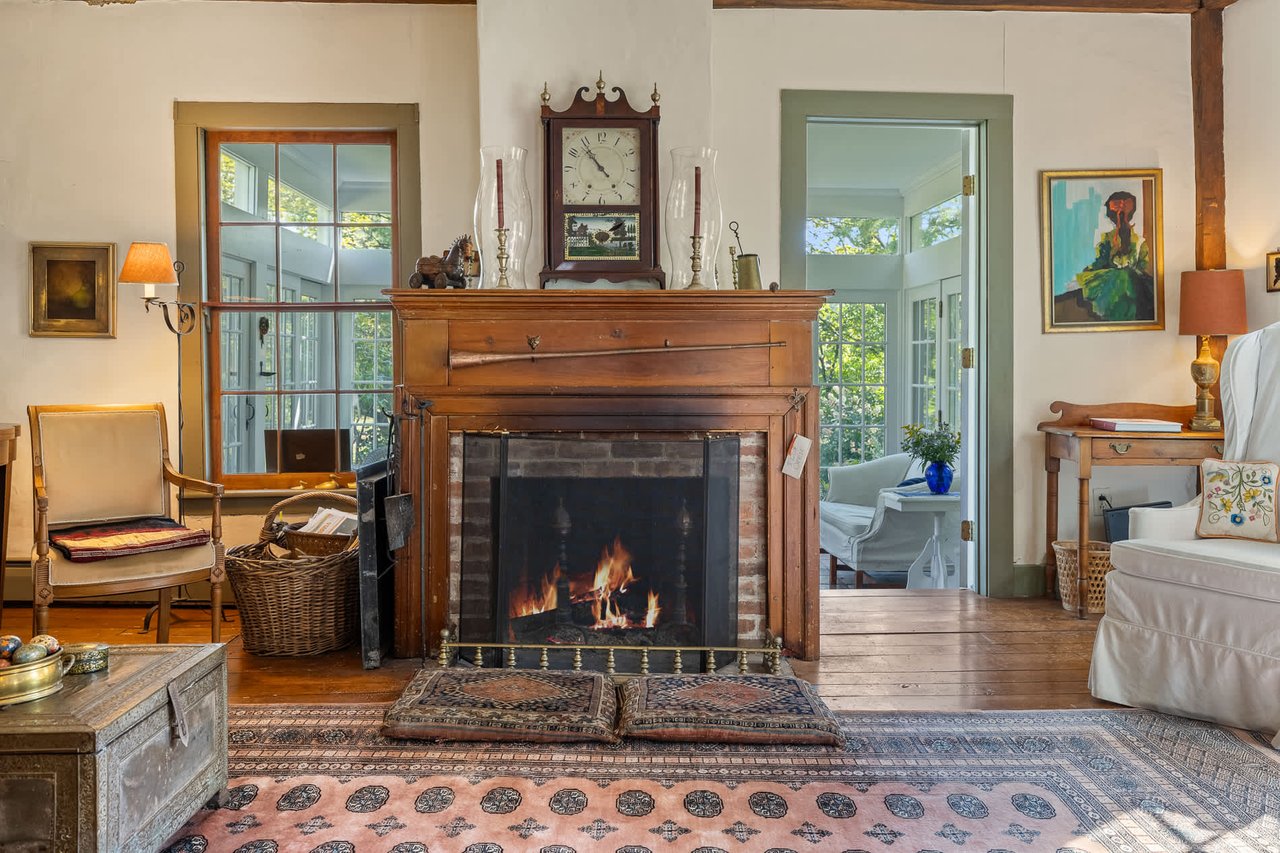 Charming Londonderry Farmhouse