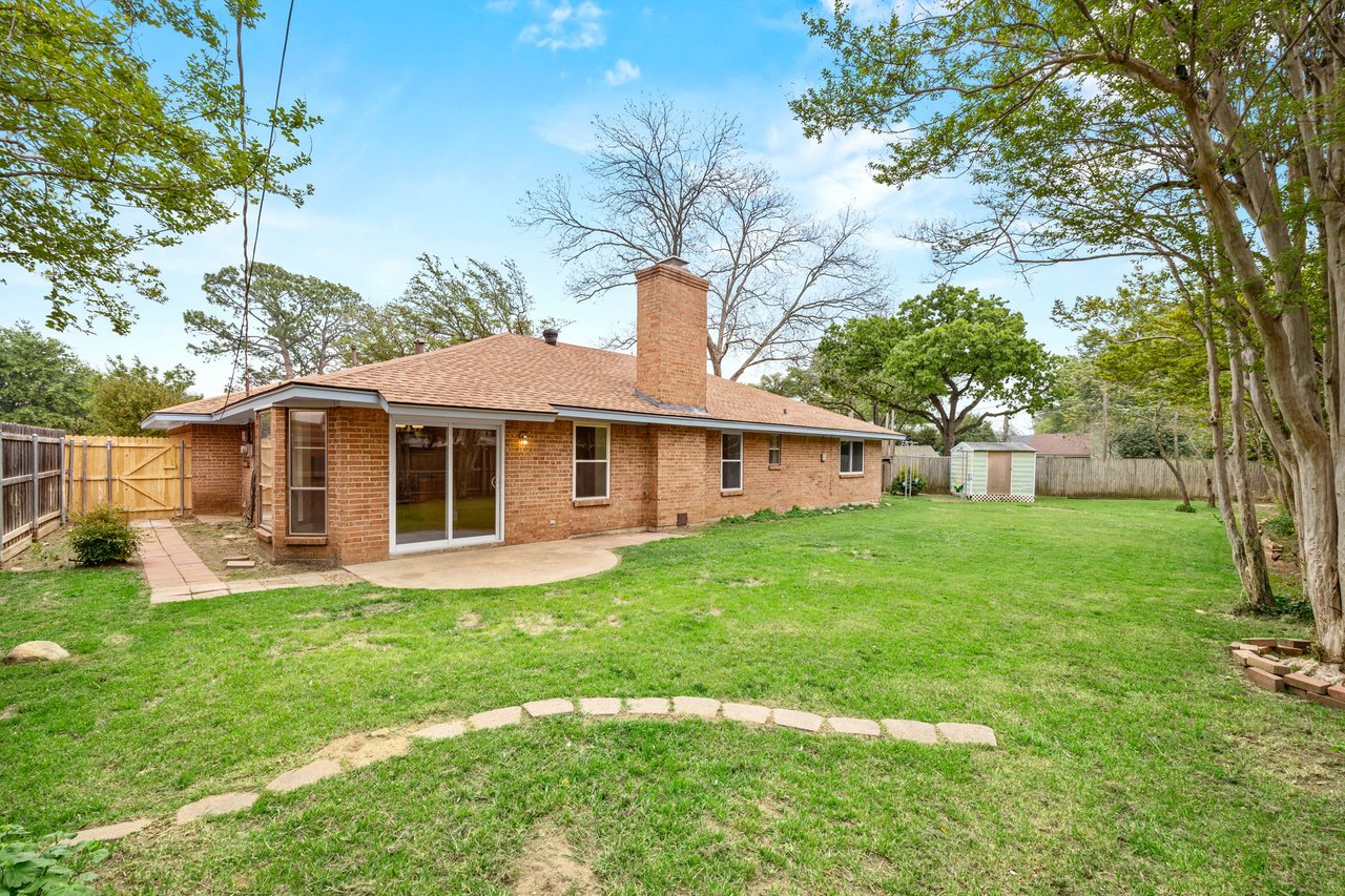 2912 Ashbury Drive
