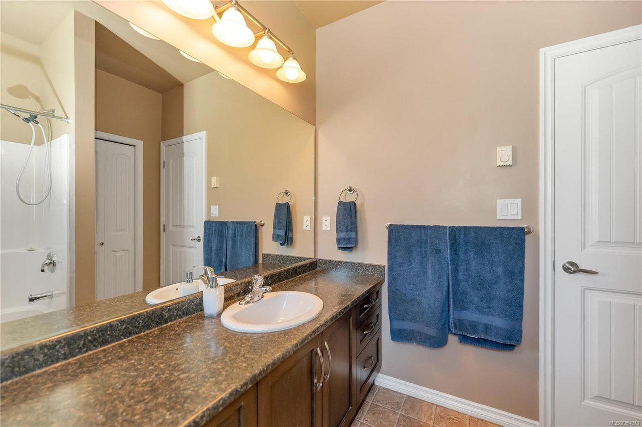 980 Wild Ridge Wy