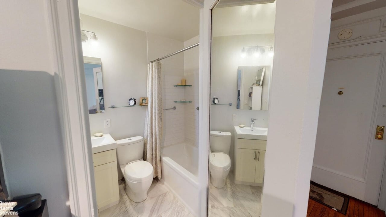 457 W 57TH St, #1001