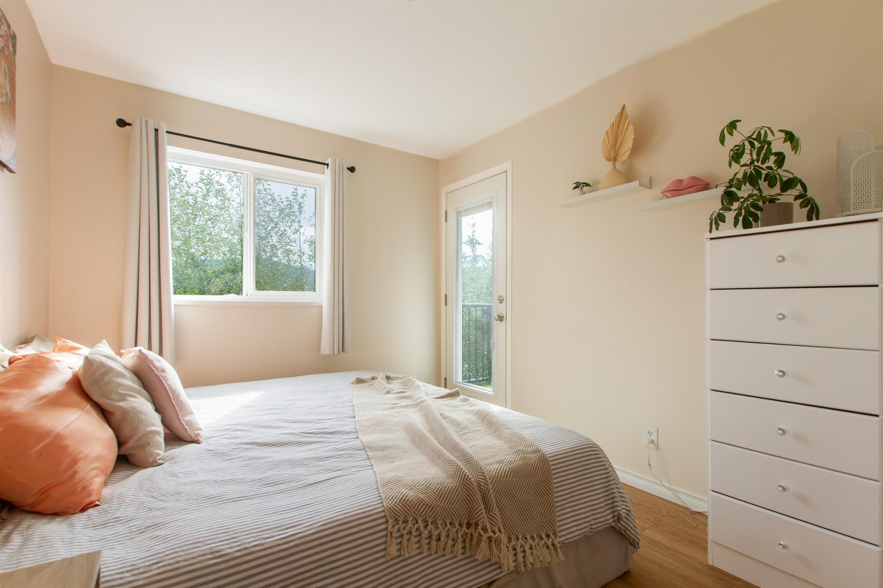 E304-40180 Willow Cres