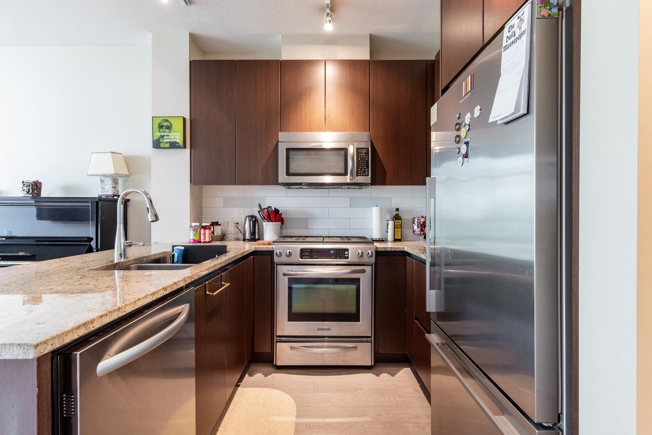 203-135 W 2nd St