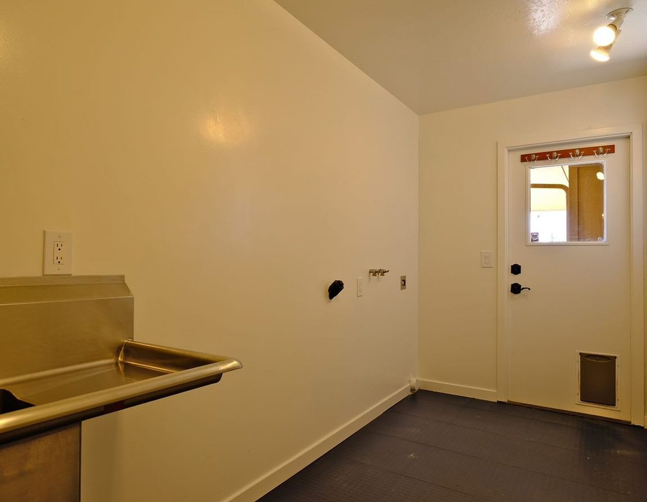 23730 Spectacular Bid Ln