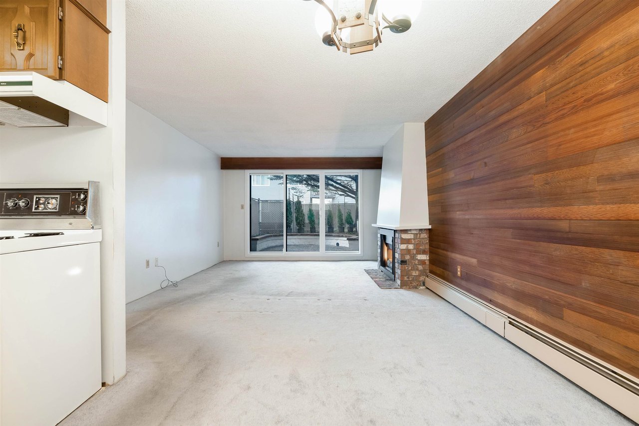 112-319 E 7th Ave