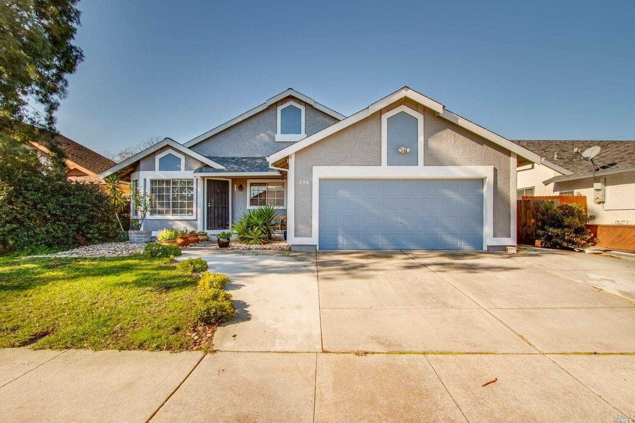 736 Chula Vista Way