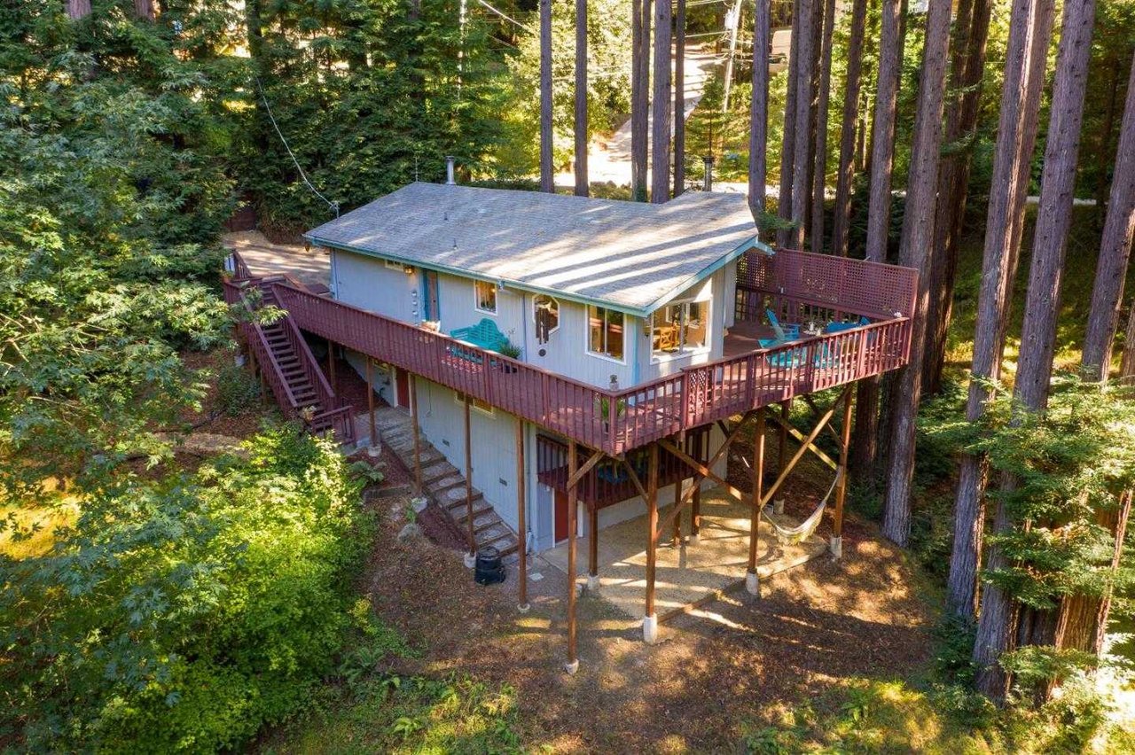 2717 Redwood DR