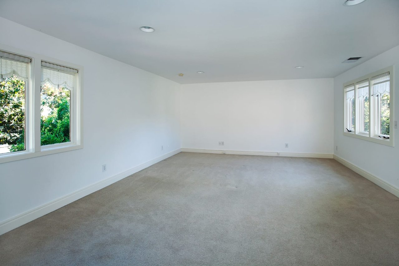 1105 McDonald Ave