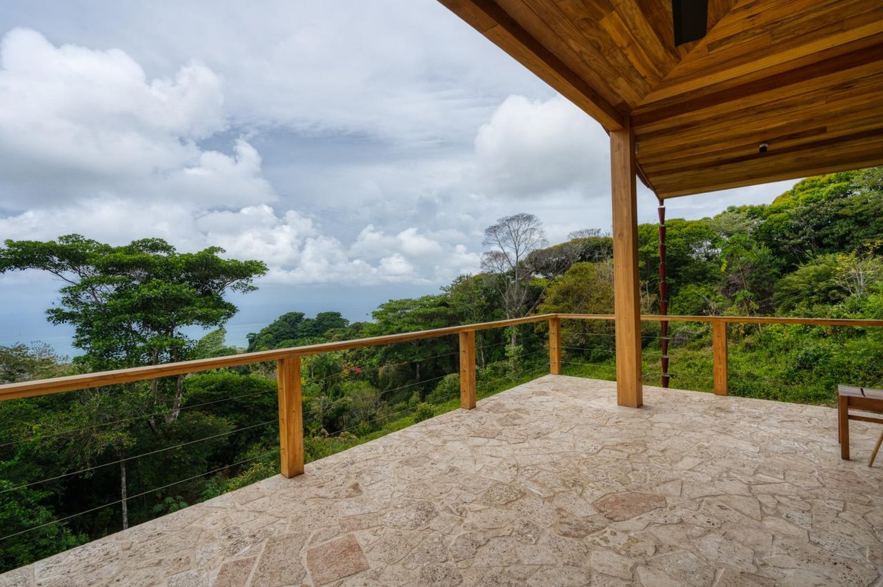 New 4 Bedroom Ocean View in Escalares