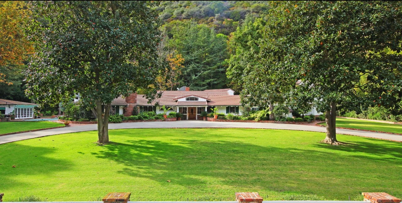 3099 Mandeville Canyon Road