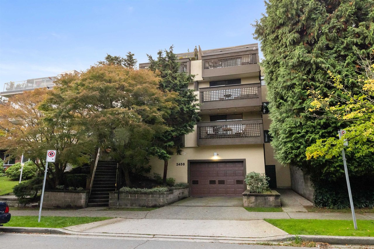 302-2458 York Ave
