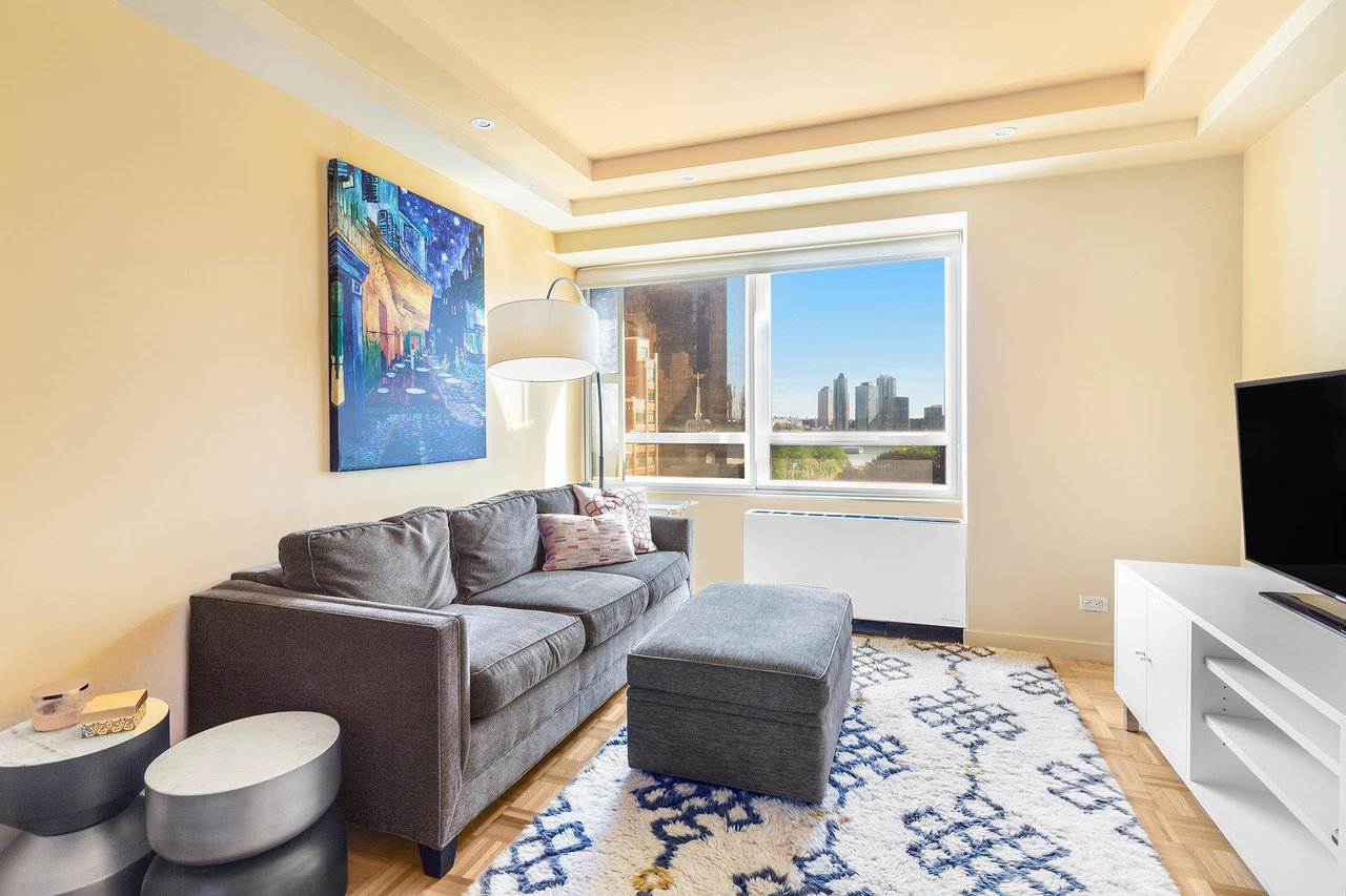 240 East 47th Street Apt #10E
