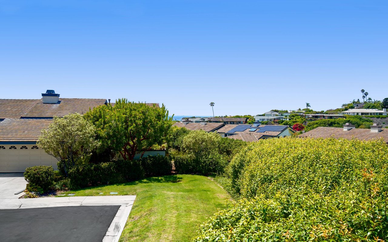 7 White Water Drive