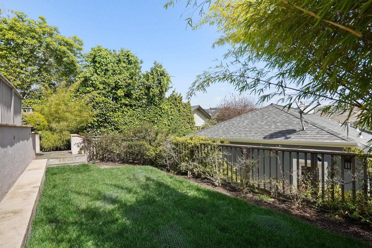 51 Acacia Avenue, Belvedere