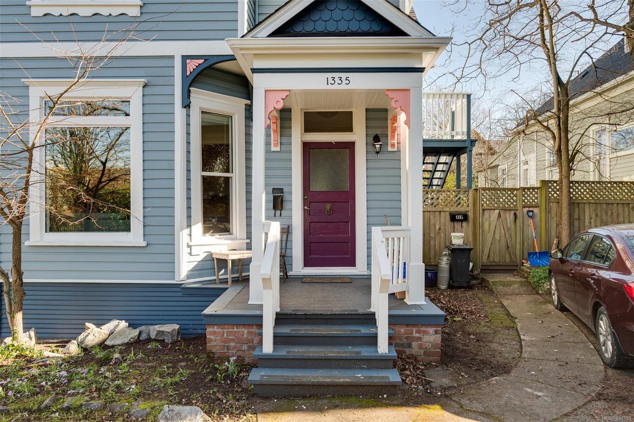 1335 Stanley Ave