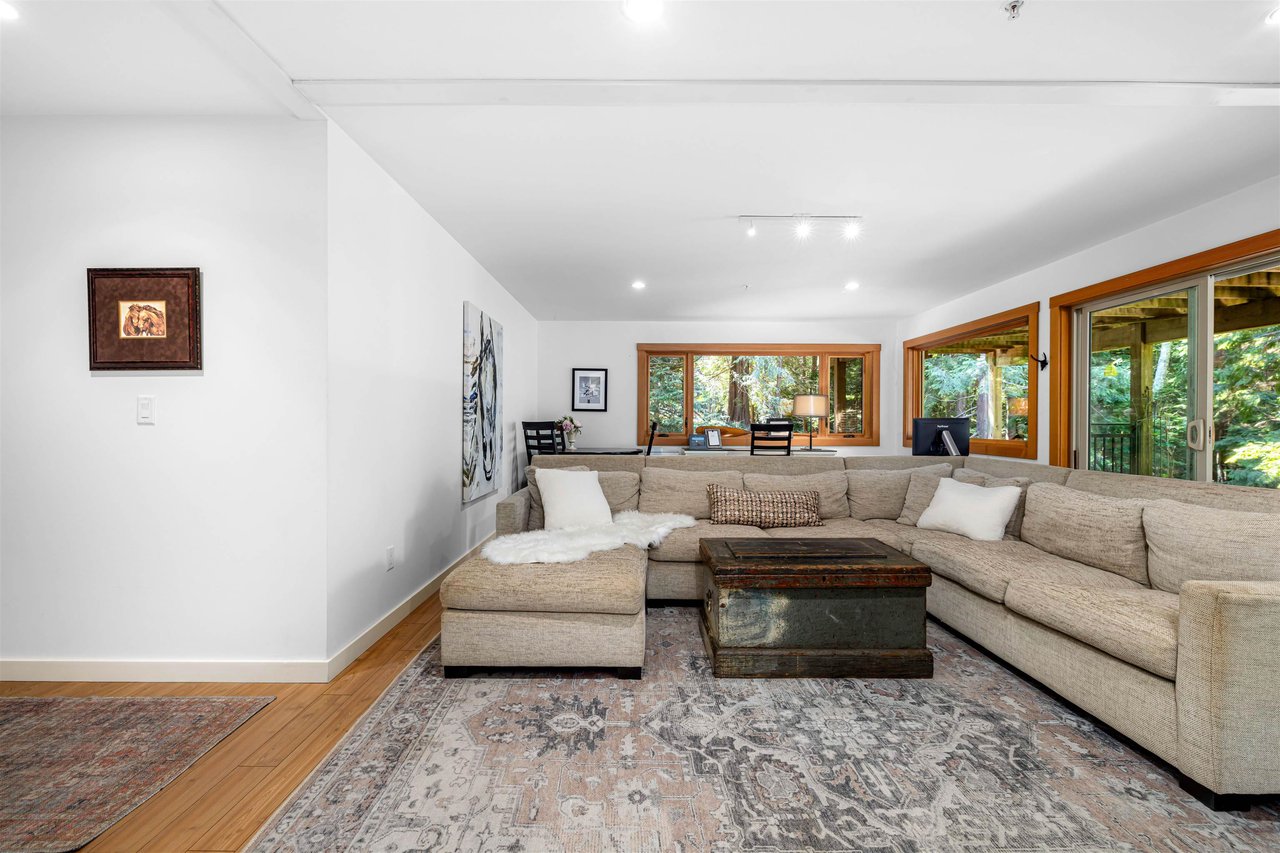946 Spyglass Rd