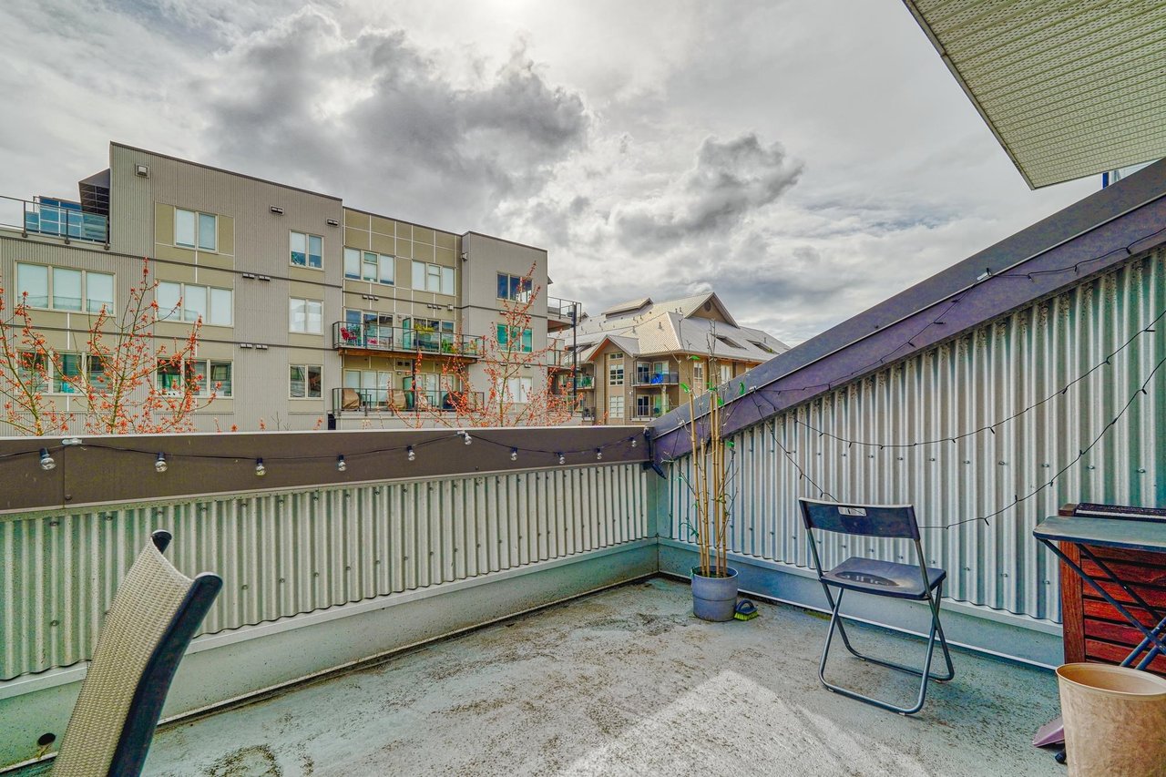210-6111 London Rd
