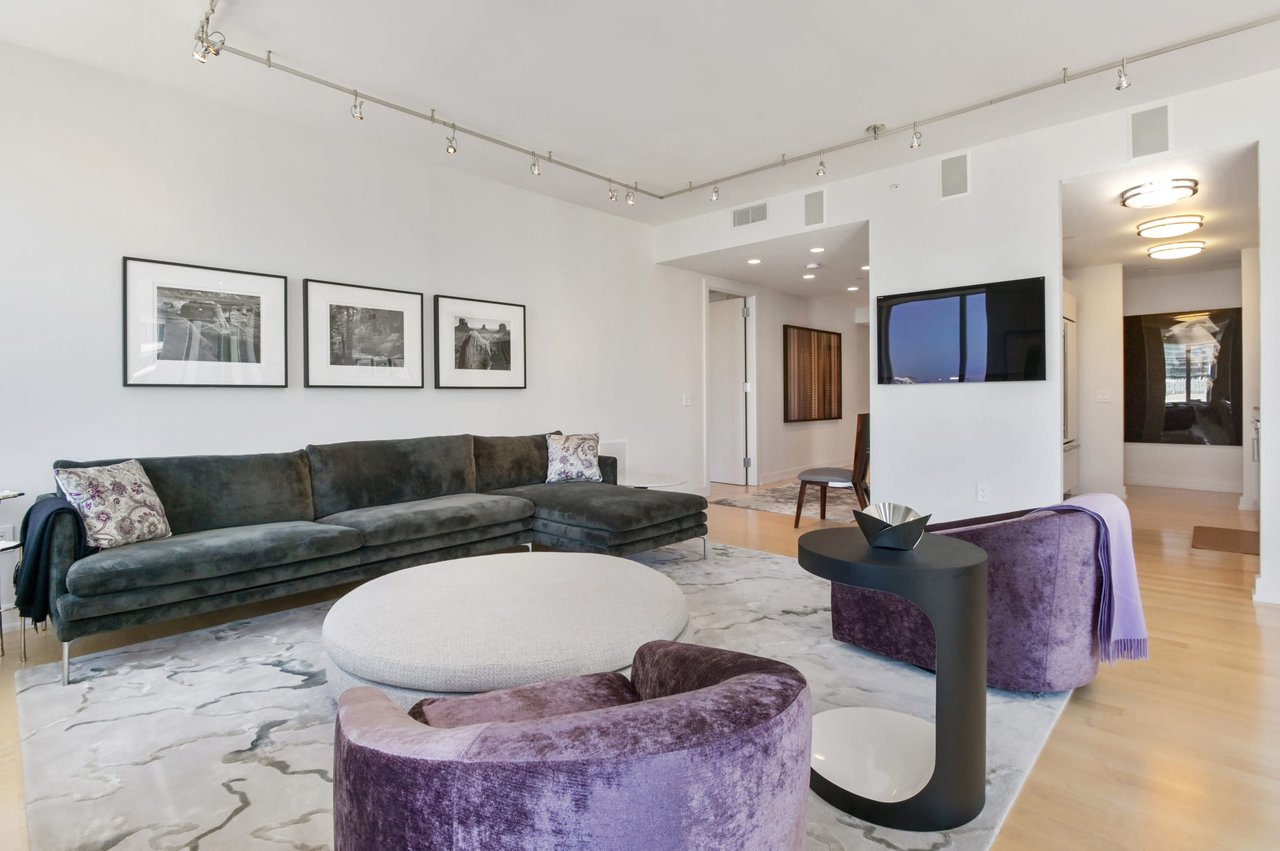 City View 3 BD St. Regis Residence
