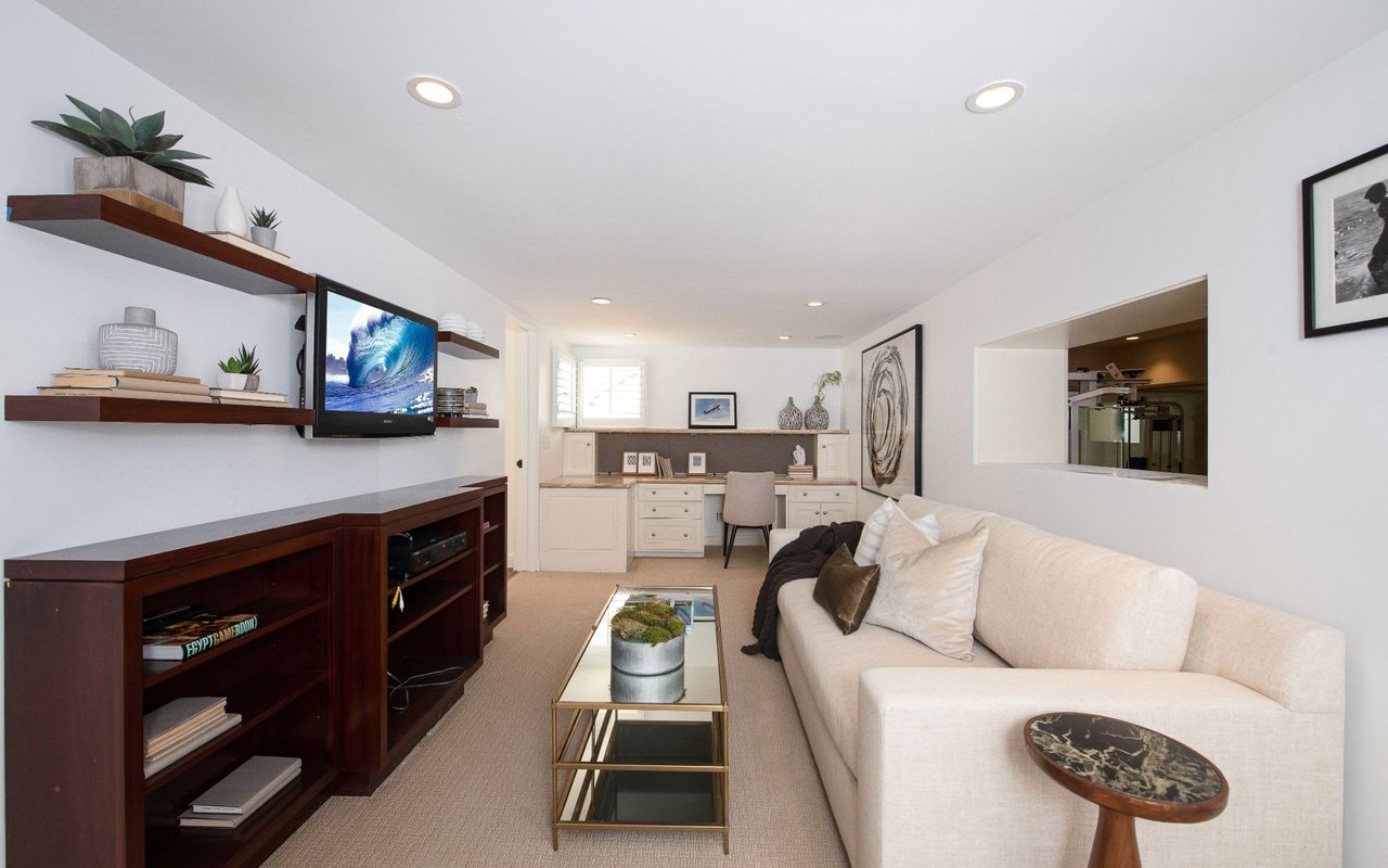228 Hazel Dr