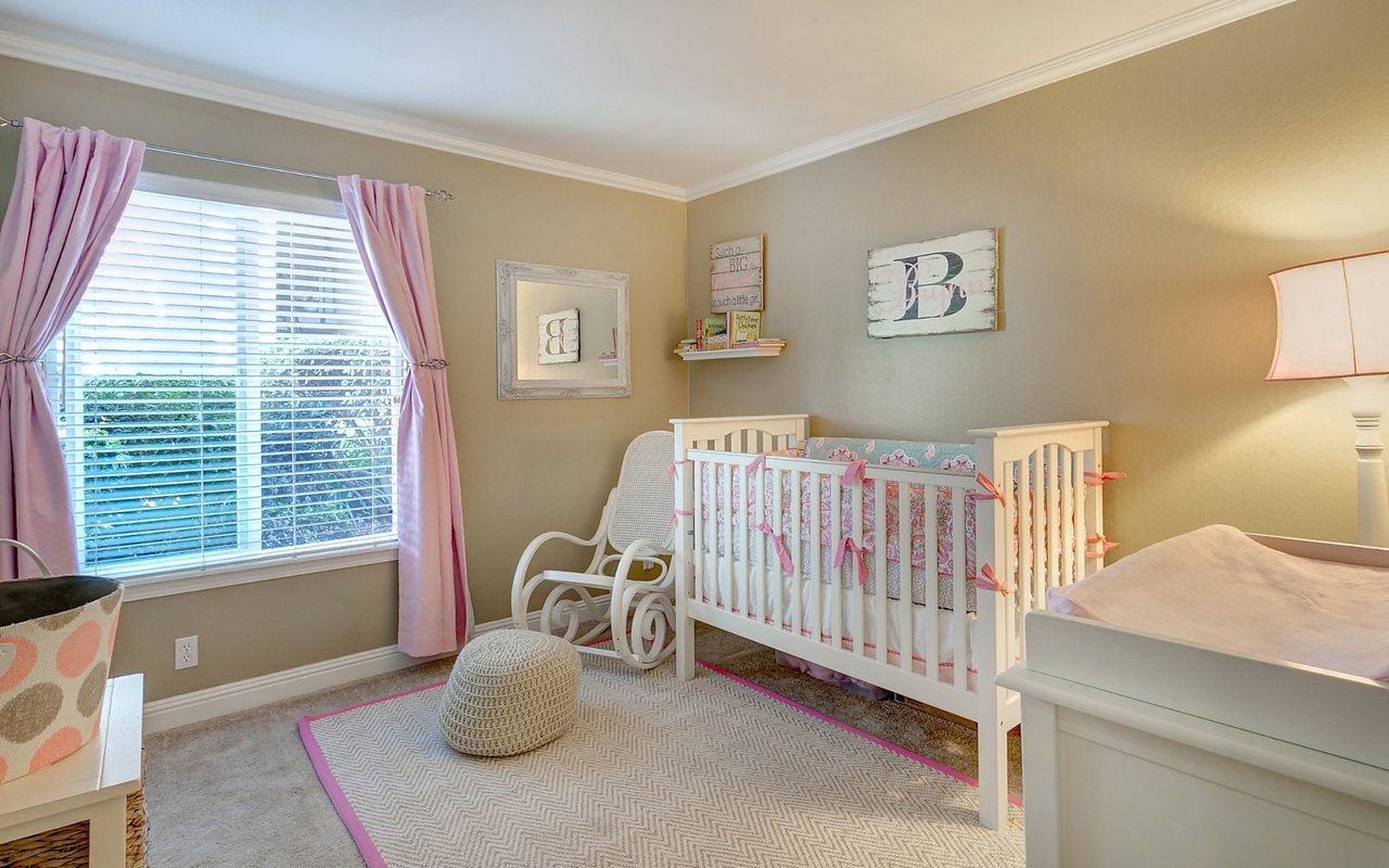 2564 Walnut Blvd, #107