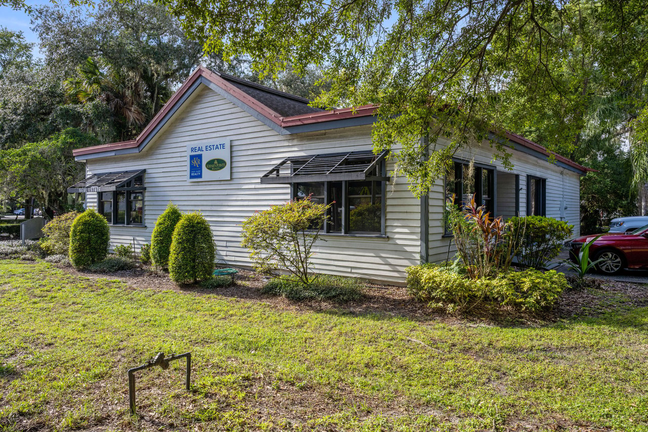 The real estate office at 527 Main Street, Windermere FL. To be rebuilt during redevelopment project.