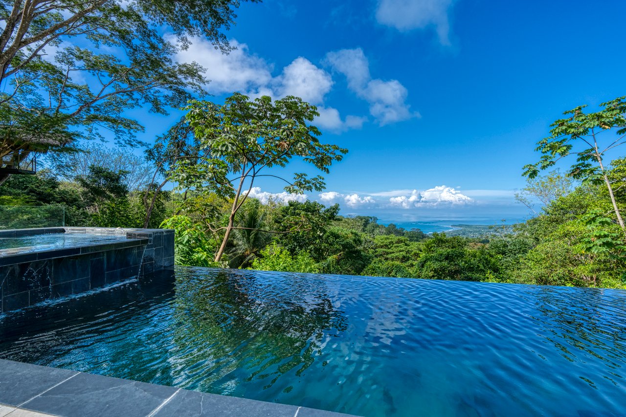 Solar Powered Treehouse Estate, Uvita, Puntarenas