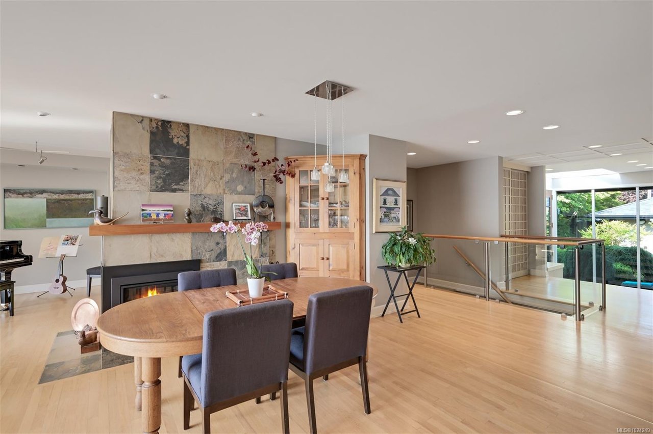 5299 Parker Ave