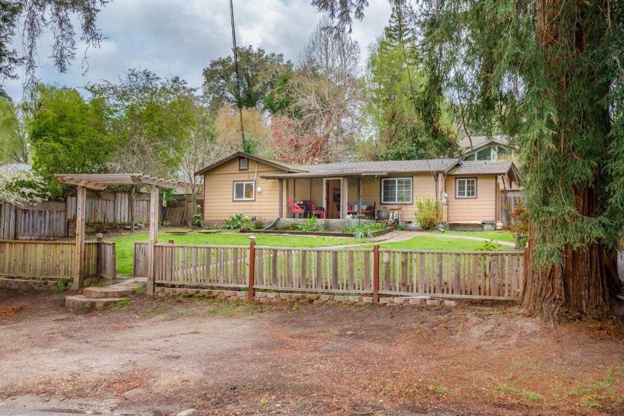 8089 W Zayante RD