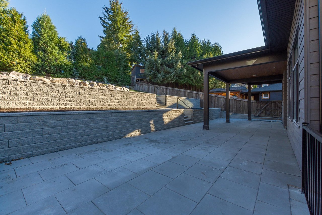 1066 Jay Cres