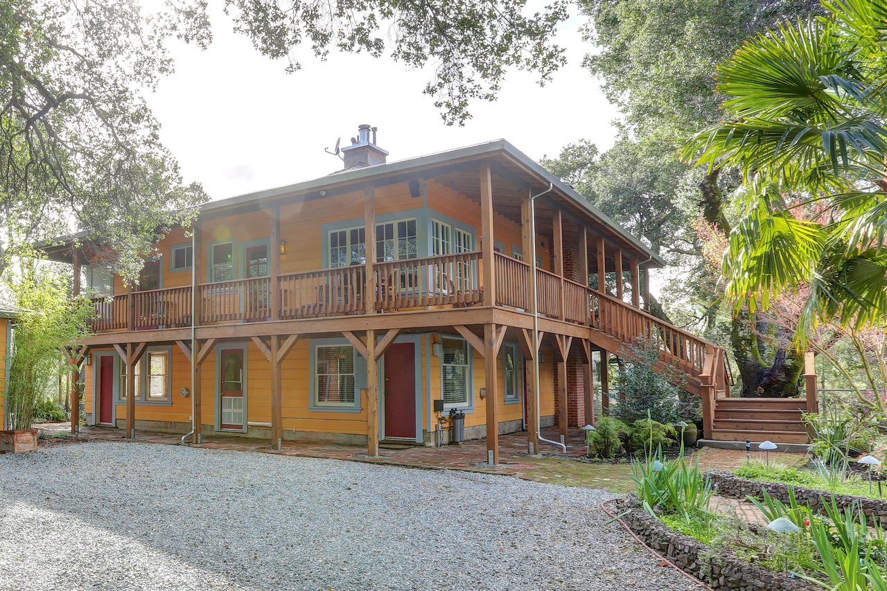 84 Hillside Dr