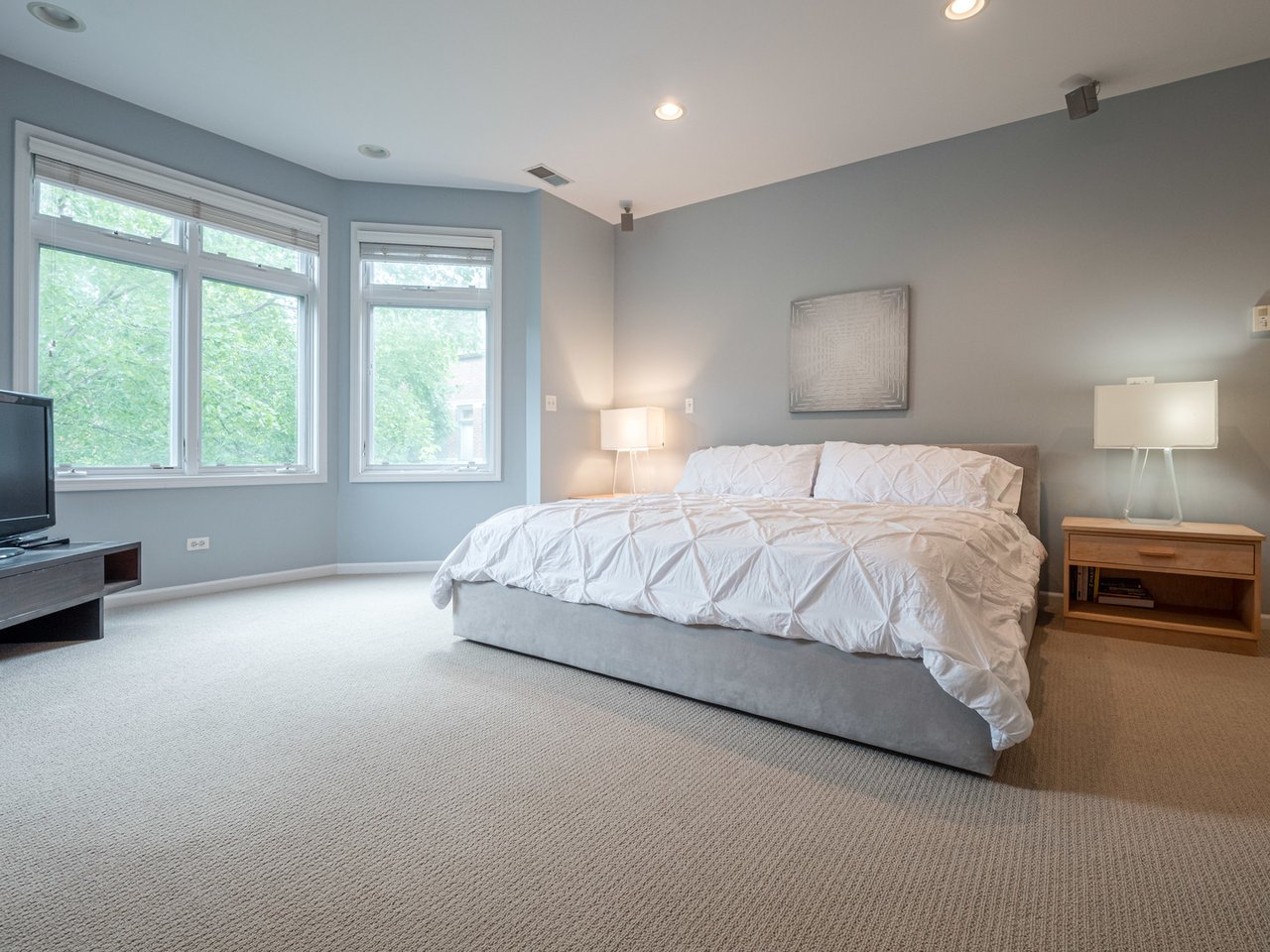 1351 W Altgeld Street # 3F