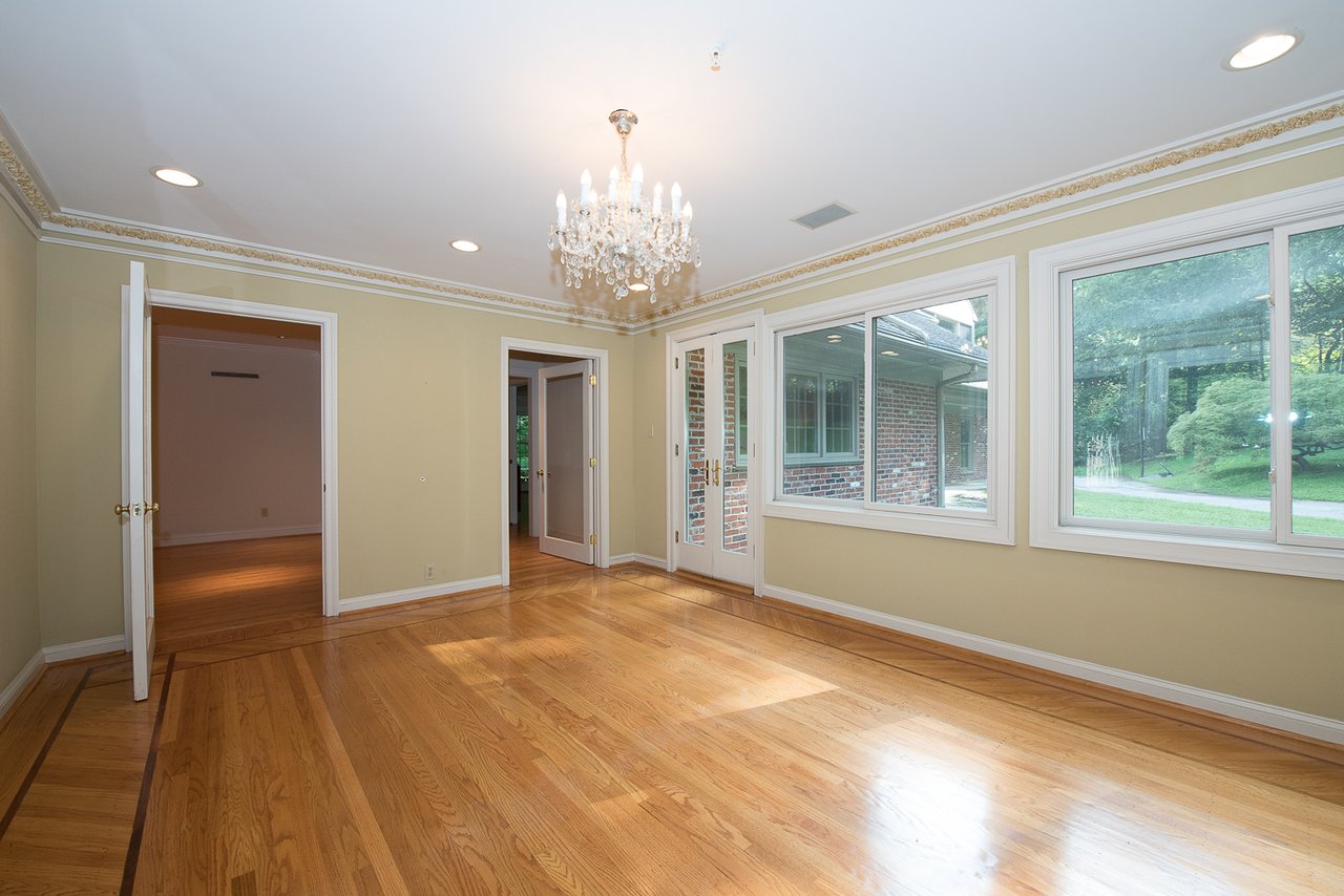1115 Rose Glen Rd
