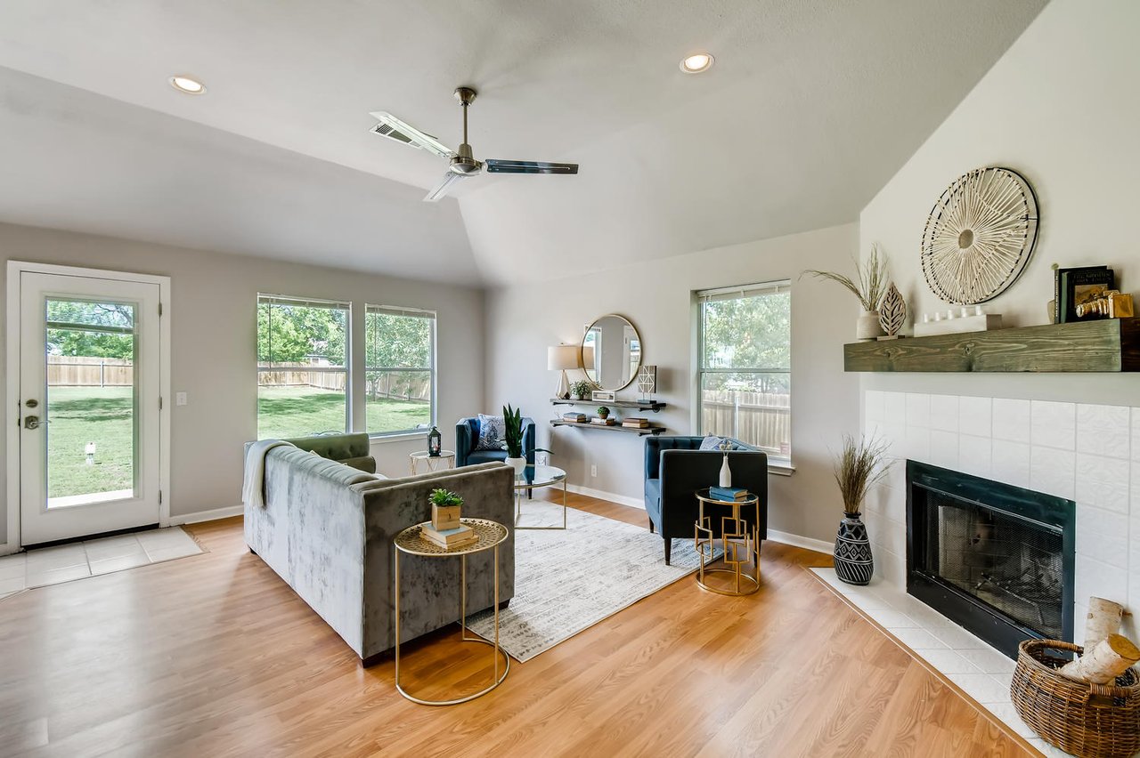 104 Willow Dr