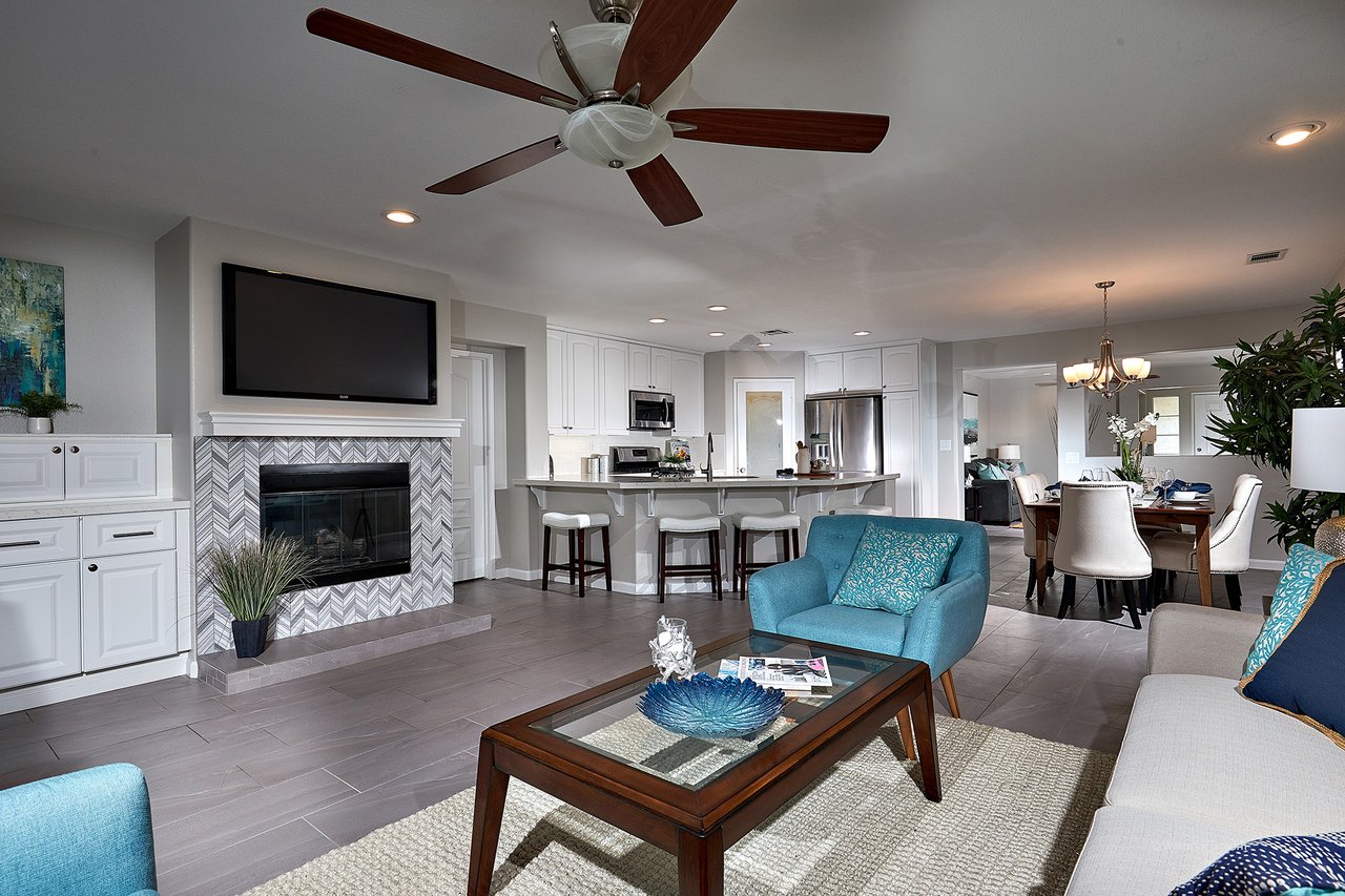 1053 Manteca Dr