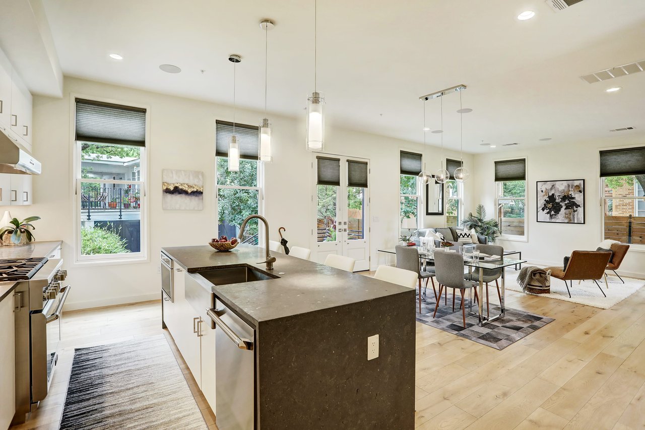1410 Woodlawn Boulevard, Unit D | SELLER REPRESENTED