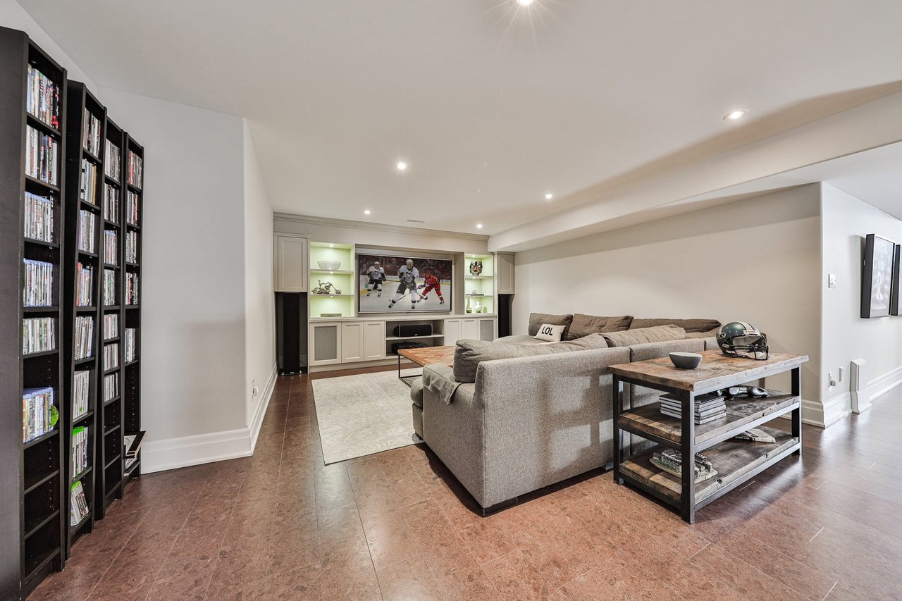 363 Seaton Drive, Oakville