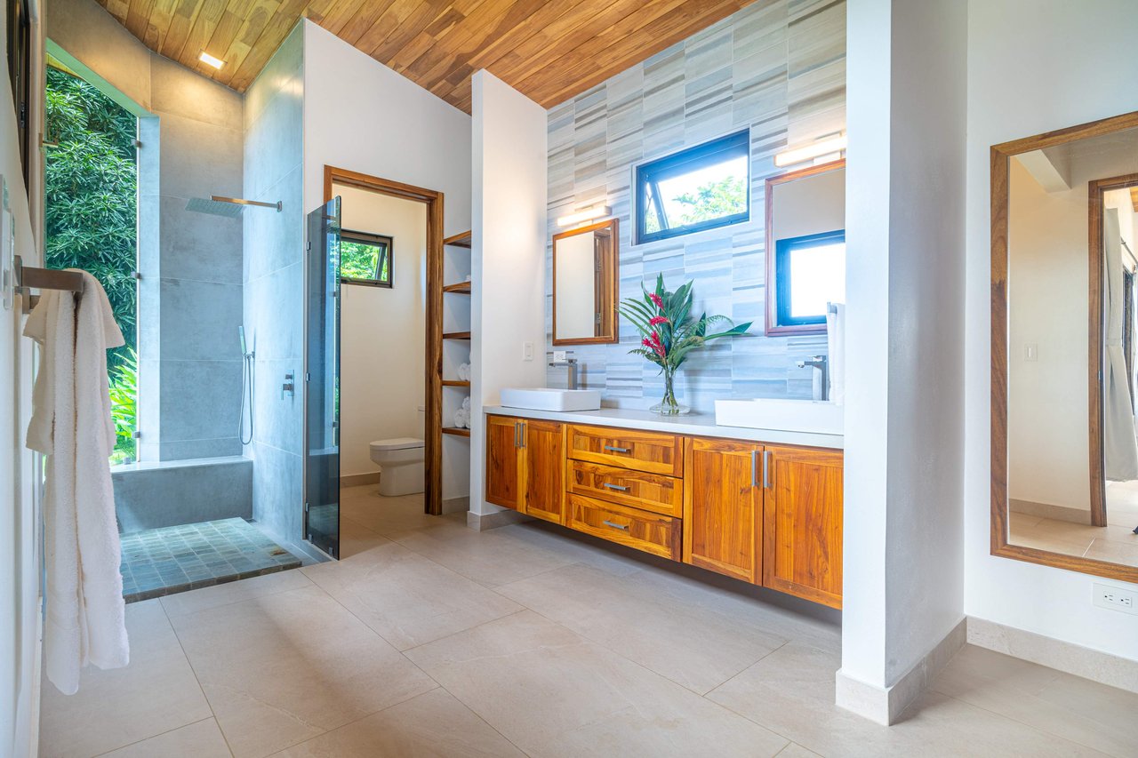 Cascada Sandalo Jaw Dropping Ocean Views!