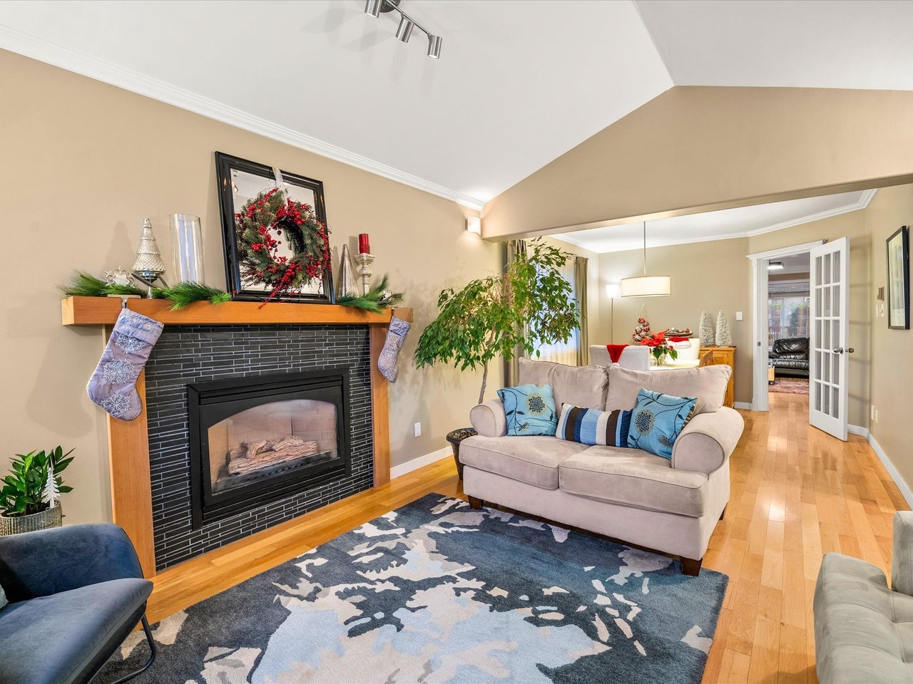 1014 Wenda Pl
