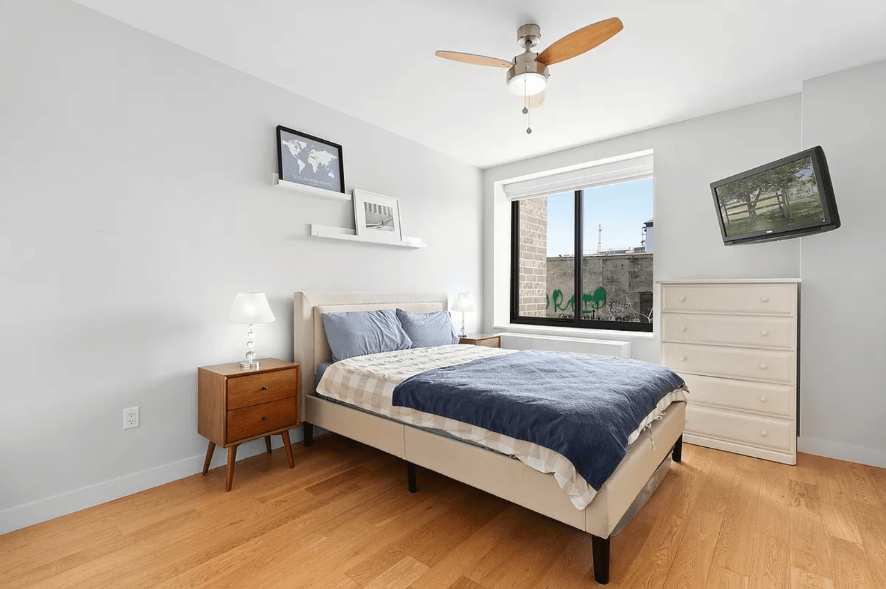 8 Vanderbilt Ave #3C