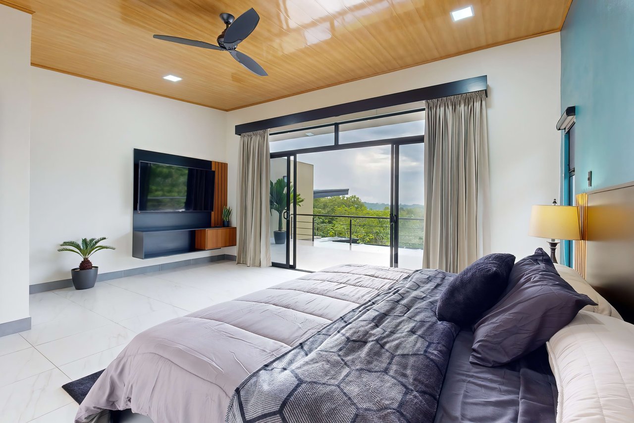 Casa Palma, Brand New Luxury 3 bedroom, 4 bathroom home with Amazing Sunset View in Quepos