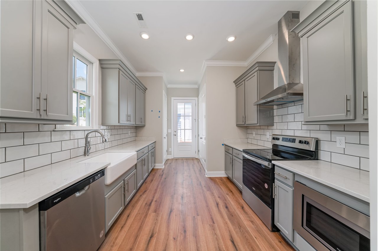 Luxury Living in the Village of Providence! 3 Bedrooms!