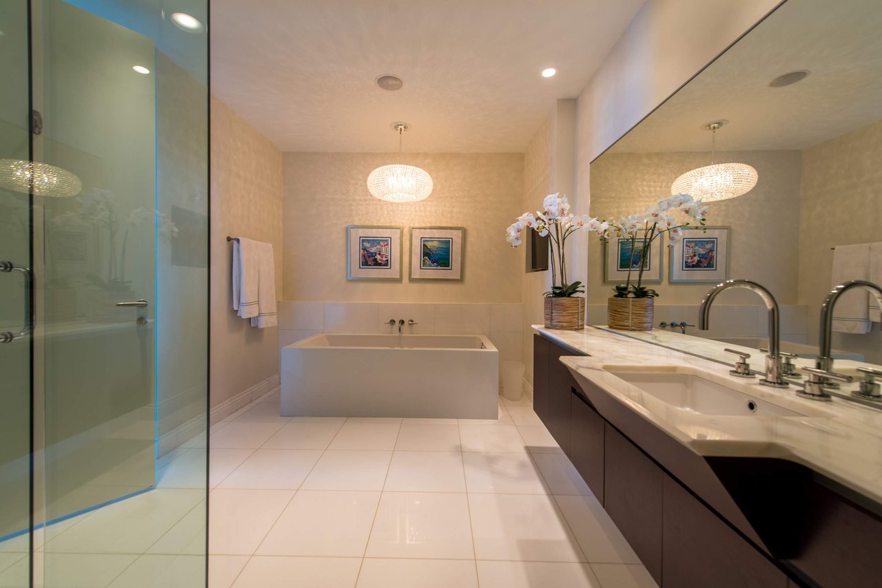 2627 S Bayshore Drive #2202