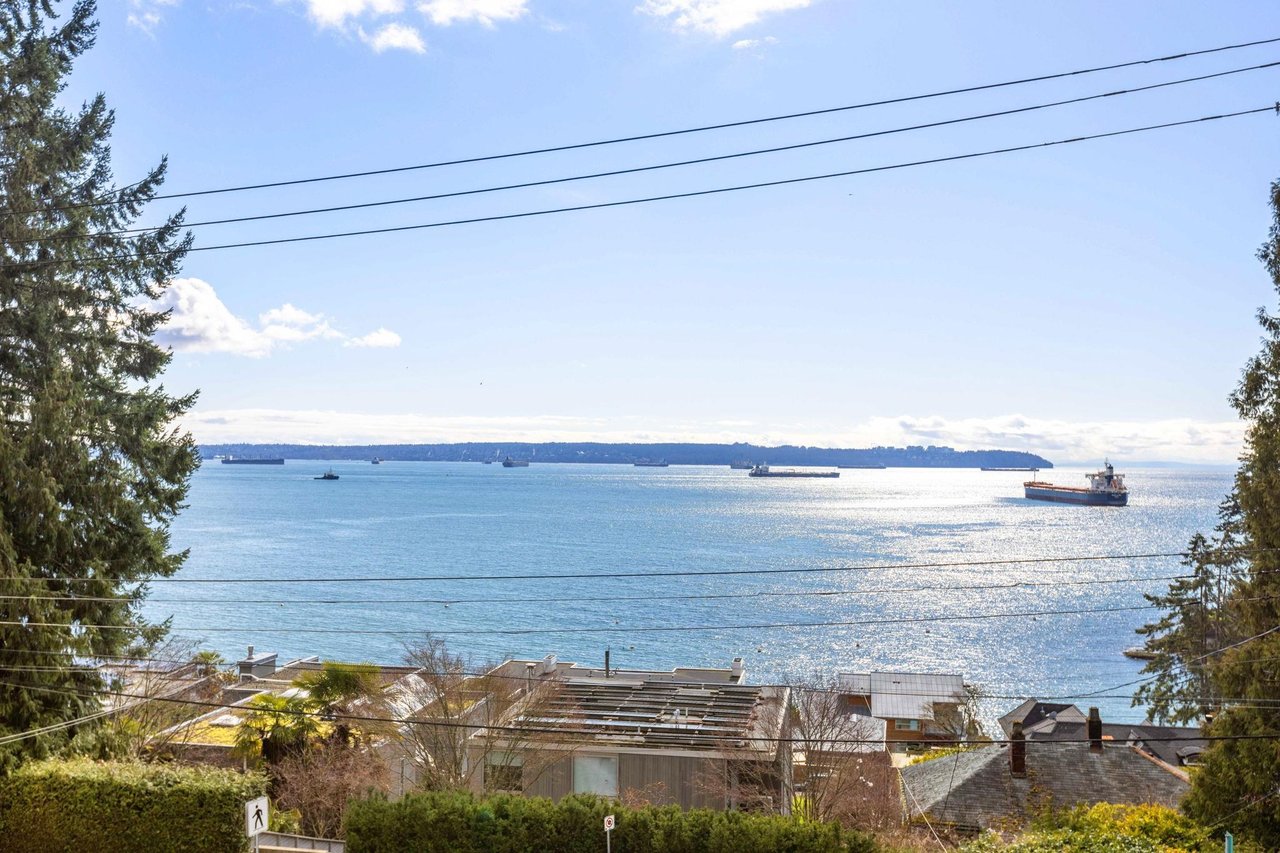 3379 Marine Dr