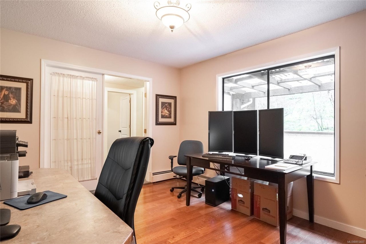 4105 Bridlewood Crt