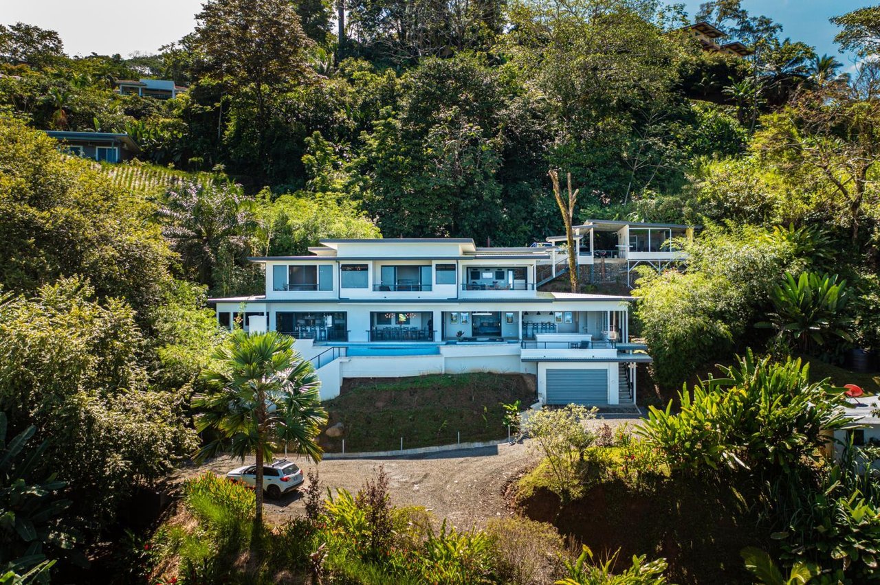 Cielo Azul Villa (Blue Sky Villa)