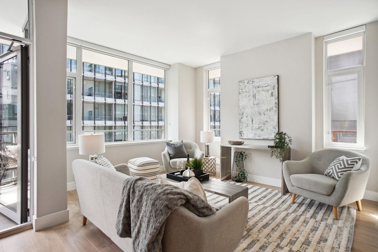 205-3451 Sawmill Cres