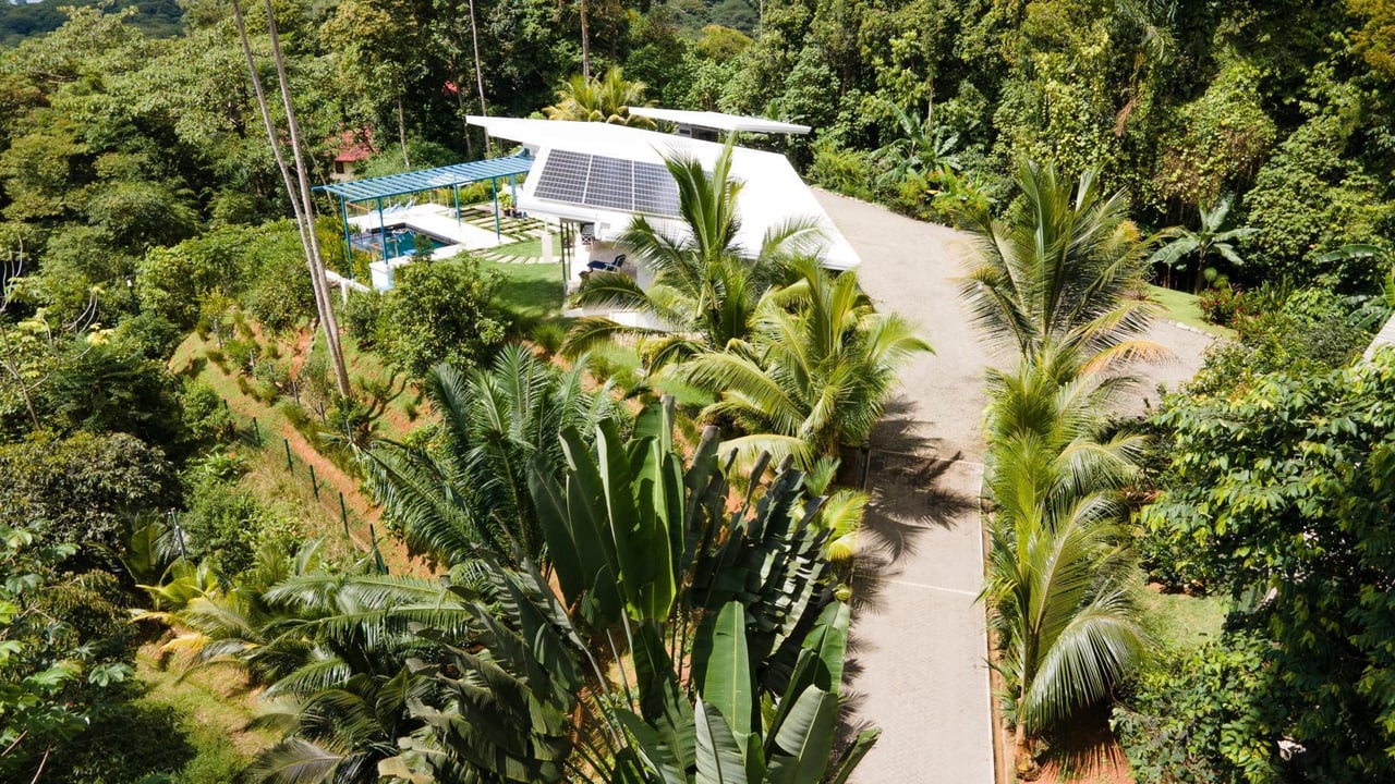 3 Bed Modern Ocean View Home W Pool +private River Trails!! 9.5 Acres