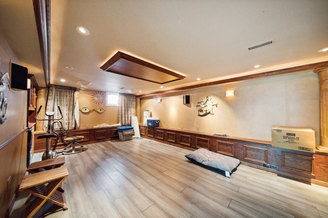 50 Harborn Rd