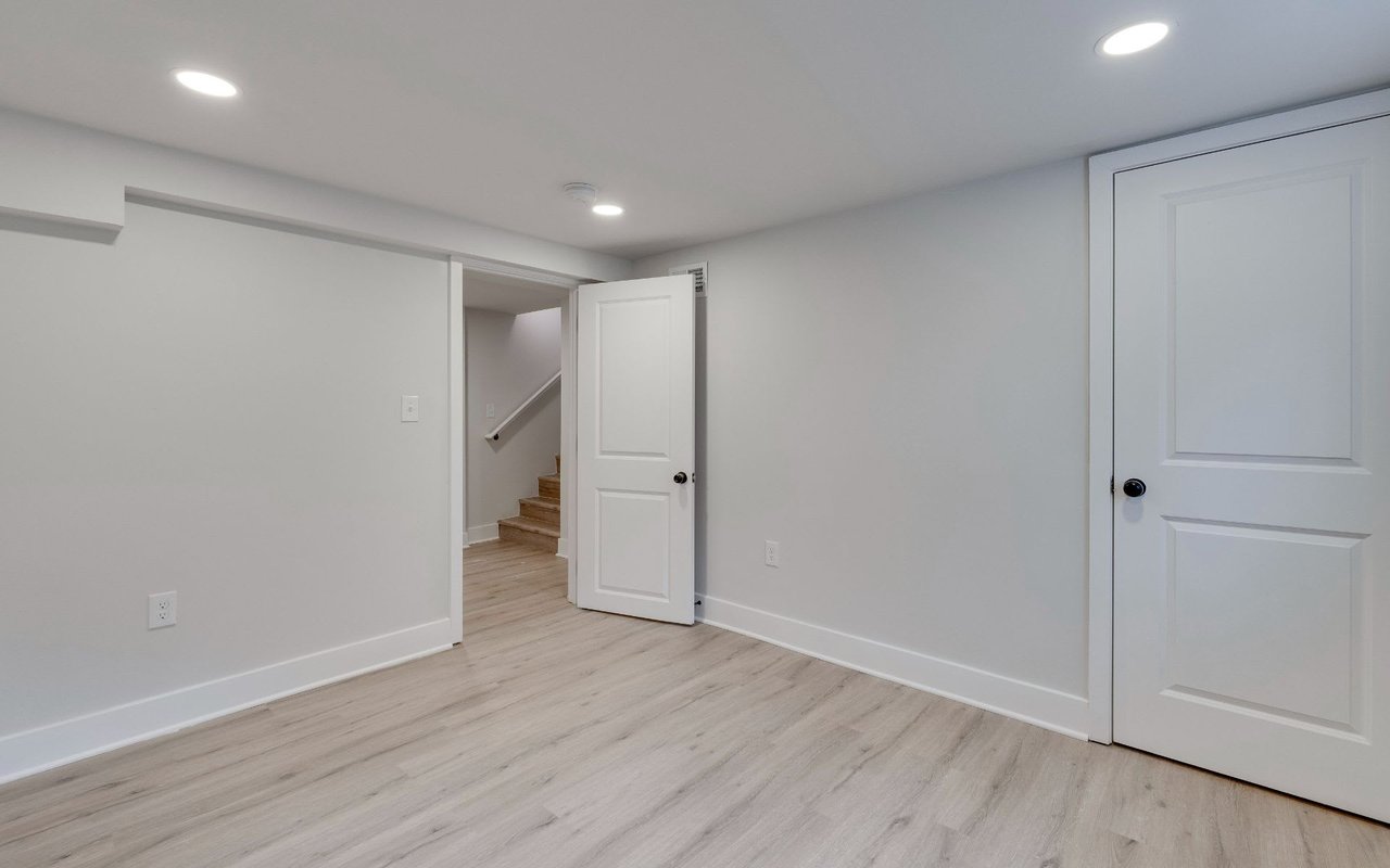 1011 Taylor St NE