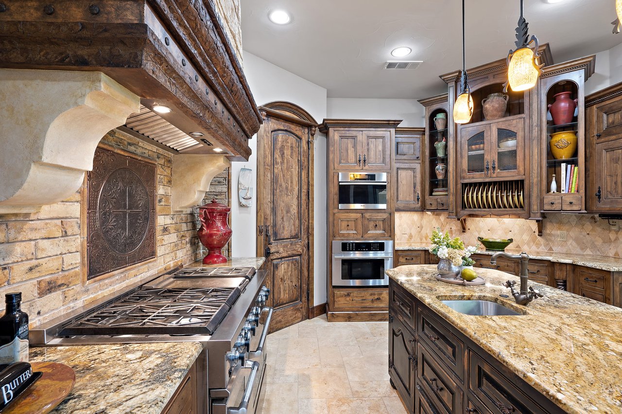 16715 Destiny Cove