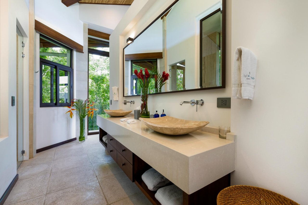 Iconic Infinity Pool Estate, Manuel Antonio, Puntarenas